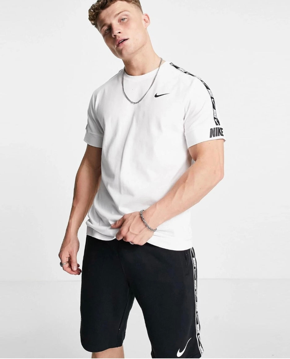 Men’s Nike NSW repeat tape T-shirt