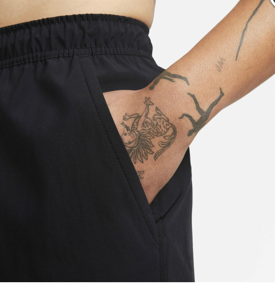 Men’s unlimited Nike Dri fit versatile black shorts