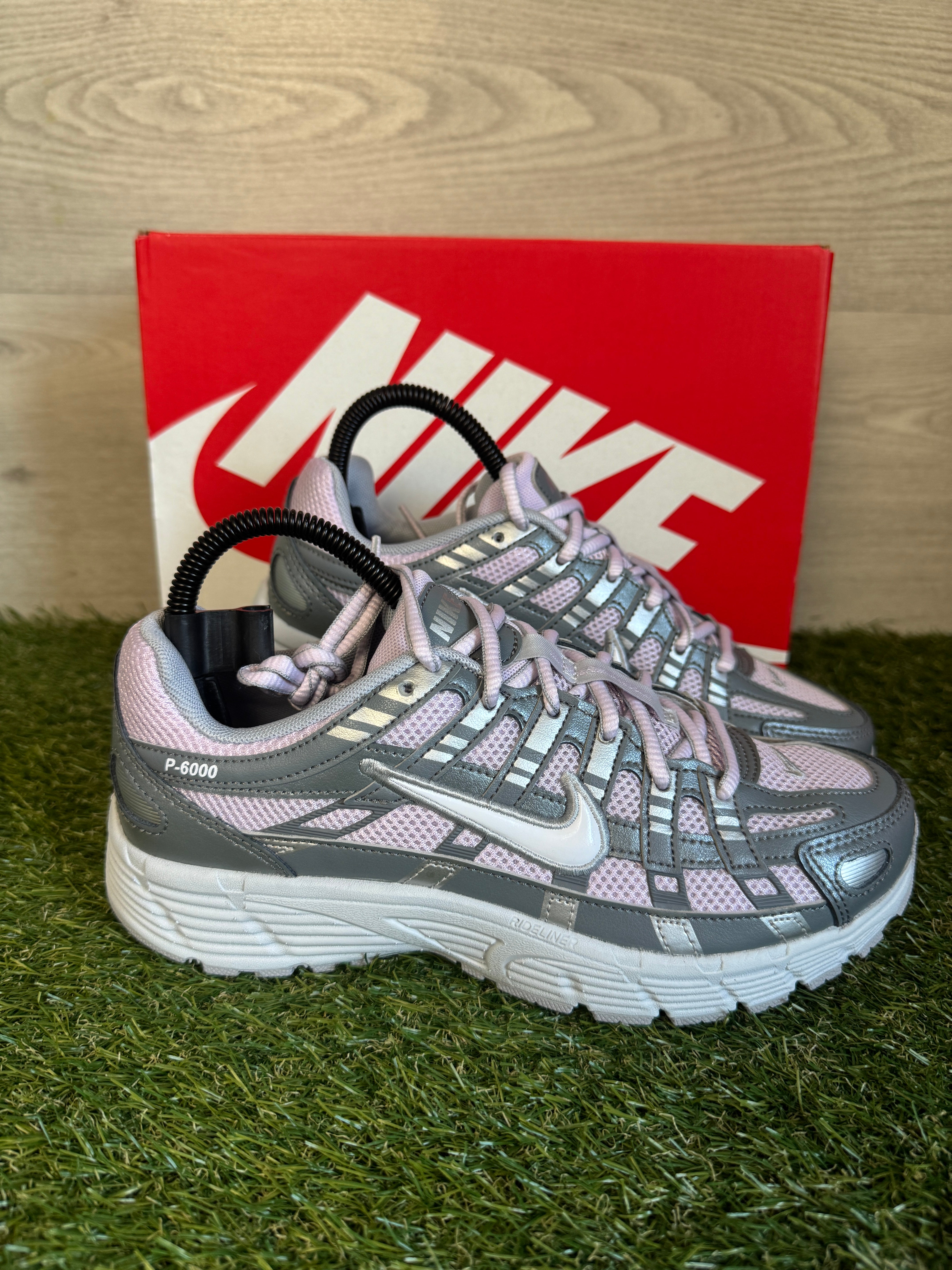 Nike P-6000 girls/womens Doll / White / Smoke Grey / Metallic Silver - HV5064-500