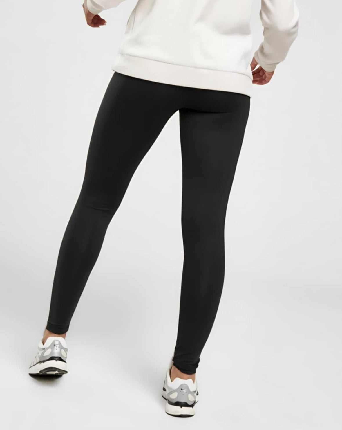 Women’s The North Face performance leggings in black