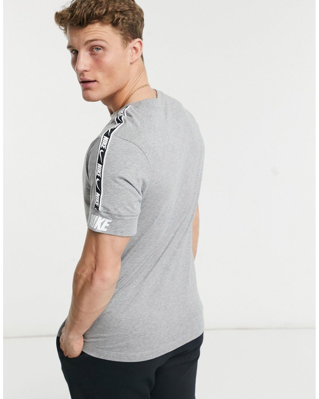 Men’s Nike NSW repeat tape T-shirt