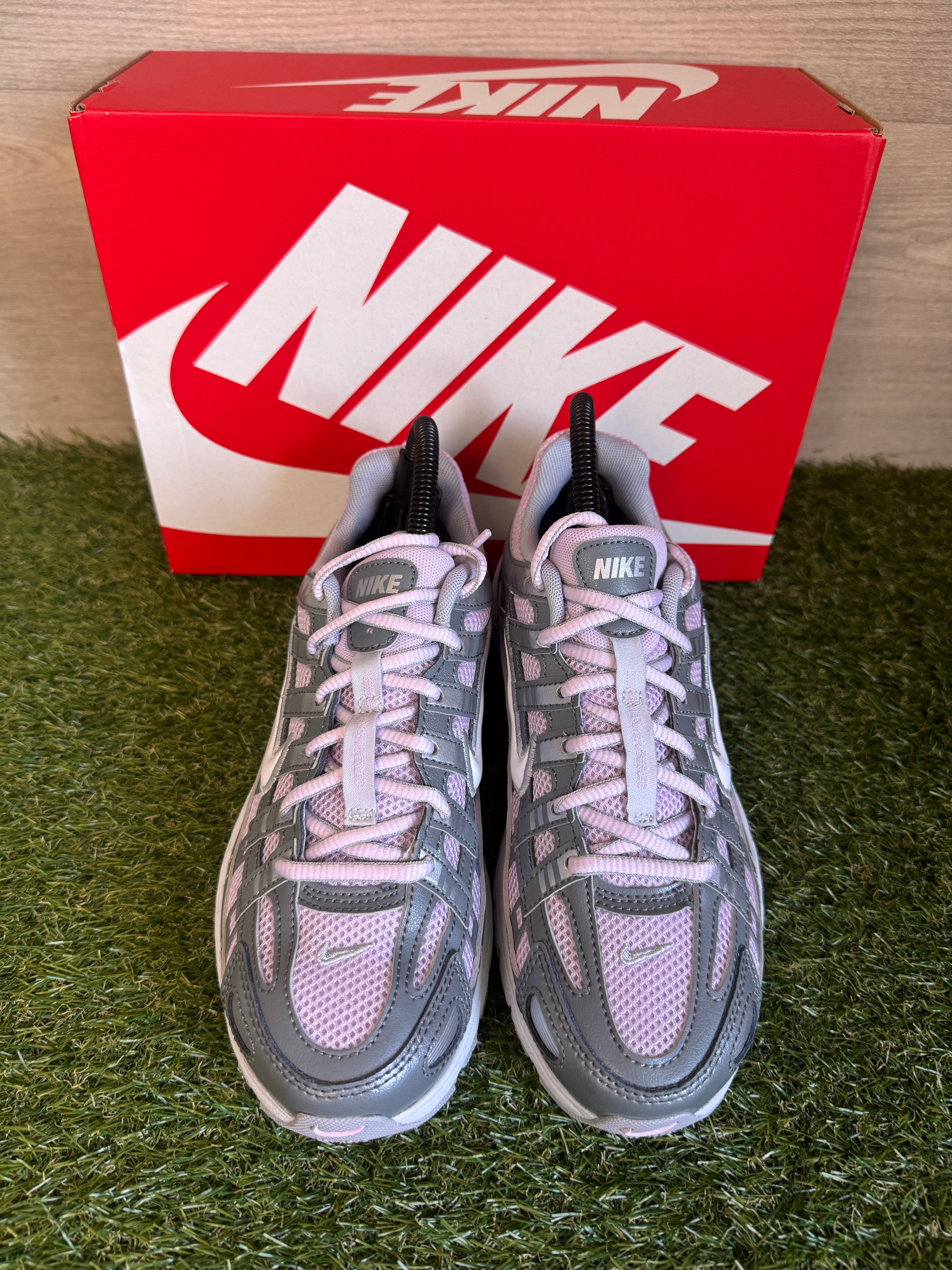 Nike P-6000 girls/womens Doll / White / Smoke Grey / Metallic Silver - HV5064-500