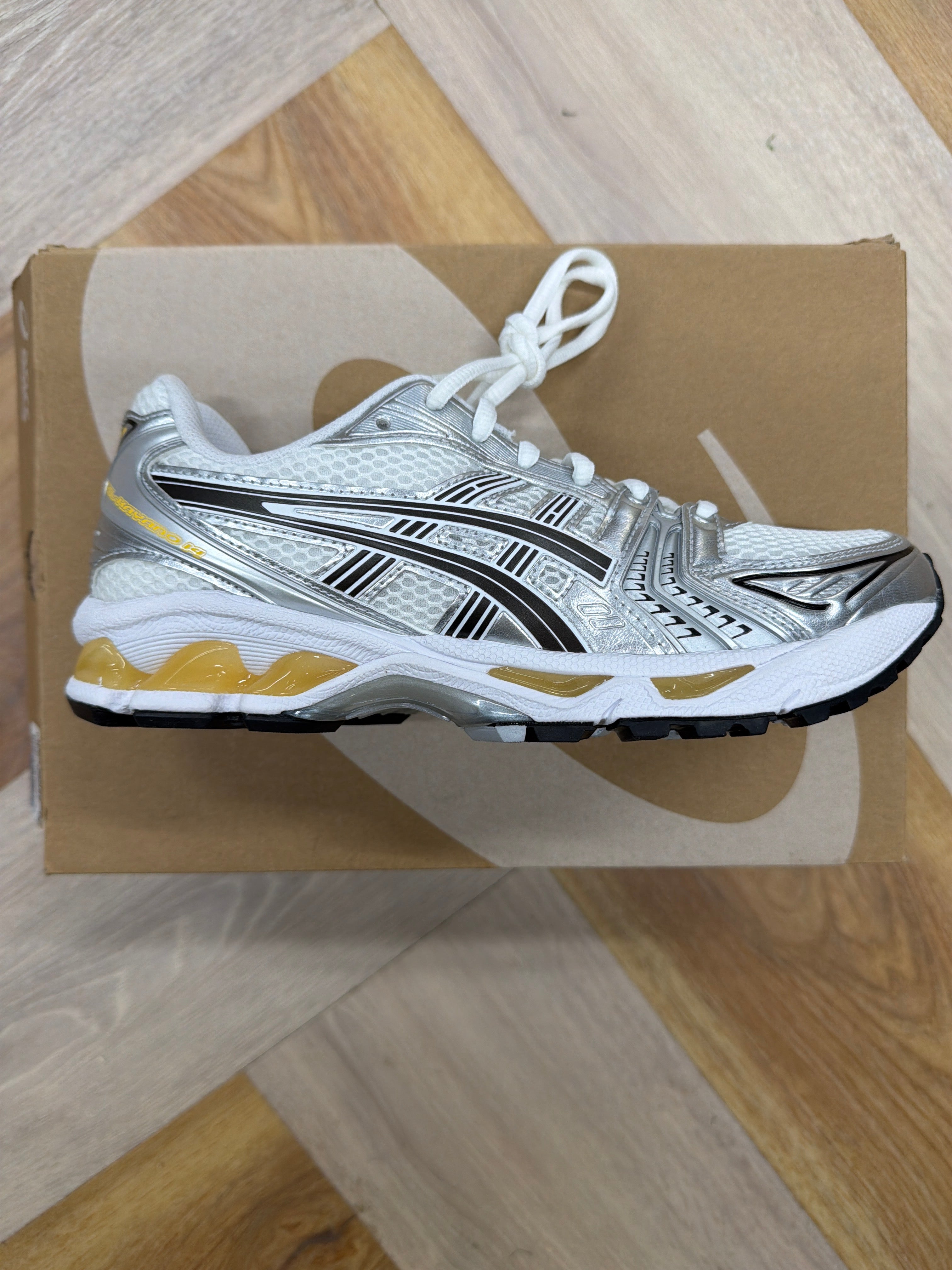 Womens Asics gel Kayano 14 white/tai-chi yellow